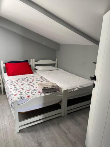 Postel nebo postele na pokoji v ubytování Personal Terrace Floor - Villa in Kuşadası