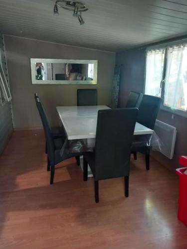 Photo de la galerie de l'établissement Mobil home tout confort, à La Teste-de-Buch