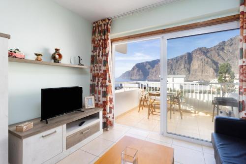 OkStay Los Gigantes with AC, terraces and sea views
