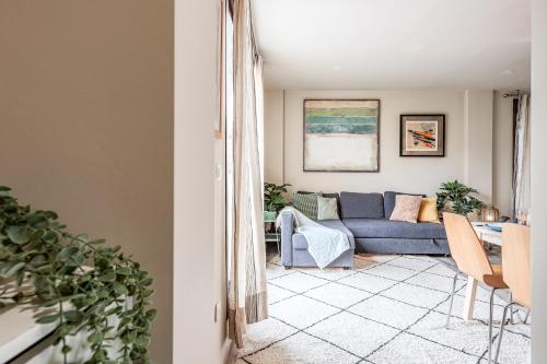 Fotografie z fotogalerie ubytování Fantástico ático 2 hab y gran terraza privada v destinaci Seville