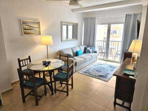 Χώρος καθιστικού στο Fuengirola first line sea view