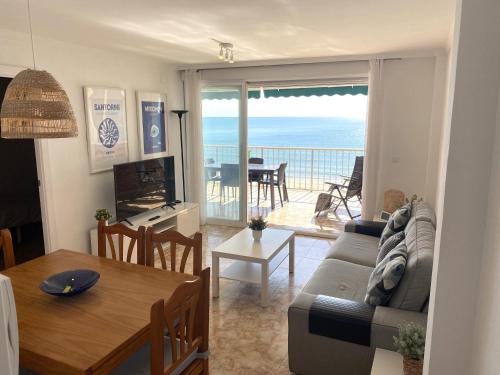 Foto dalla galleria di Beachfront and Renovated Apartment a Cullera