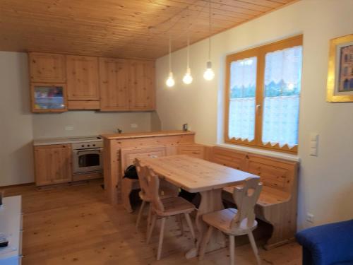A kitchen or kitchenette at Haus Renata by Globalimmoservice