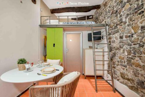 Una cocina o cocineta en La Cantinetta