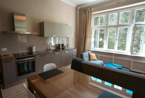 Η κουζίνα ή μικρή κουζίνα στο Villa Klara - Apartamenty Wakacyjne