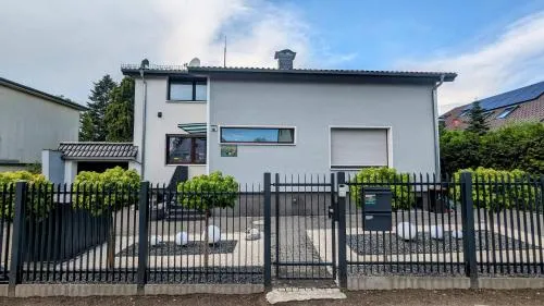 3 ROOMS - Zimmervermietung nähe Flughafen BER - gratis WLAN, Parken & Netflix photo 3