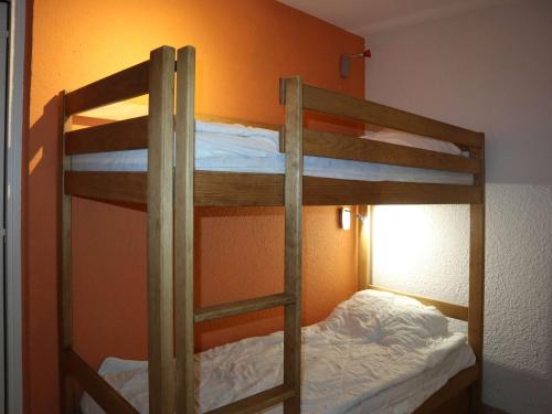 Appartement cosy rénové pour 6 pers, skis aux pieds, balcon sud, proche garderie, belles prestations - FR-1-322-257