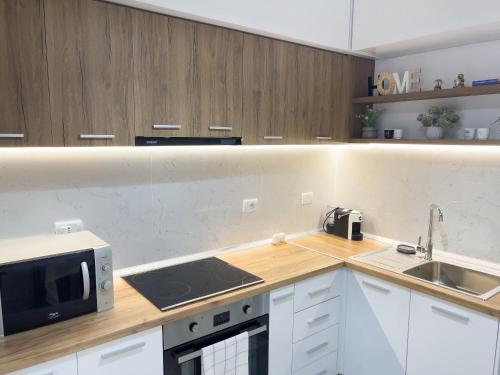 Η κουζίνα ή μικρή κουζίνα στο Boulevard Apartaments - Vlora