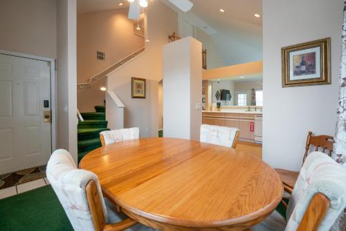 Χώρος καθιστικού στο 3 BR with Loft - Golf Course View - Near THE STRIP - FREE TICKETS INCLUDED - FW9-6