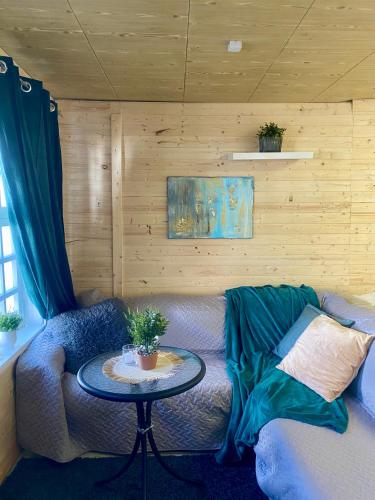 Posezení v ubytování Henno Studio Apartment