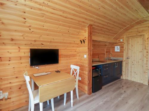 Una cocina o cocineta en Dryfe Lodge