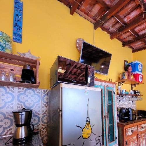 Dapur atau dapur kecil di A VER O MAR SUÍTES COCANHA
