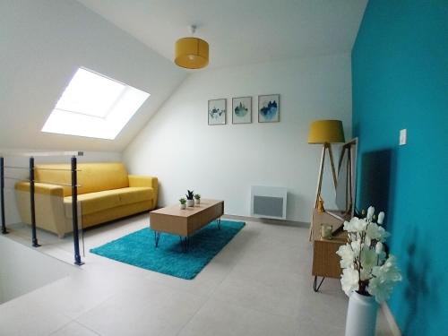 T2 NEUF DANS MAISON RENOVEE