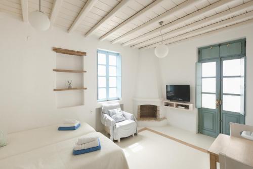 Televisyen dan/atau pusat hiburan di Mykonos Pantheon