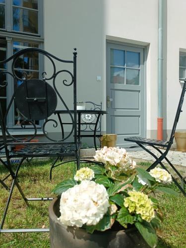 Сад в FILMAP-Apartments-Zentrale Lage-Boxspringbett-Beamer-Popcorn-gratis Parkplatz