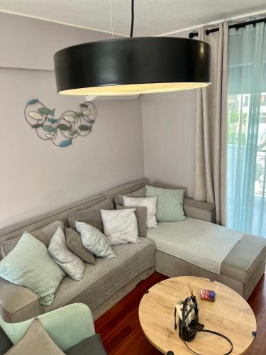 Svetainės erdvė apgyvendinimo įstaigoje Brand new brilliant apartment at Athenian Riviera