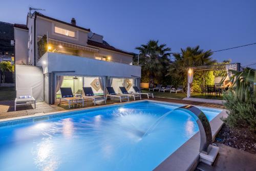 Sun castle holiday house Babic