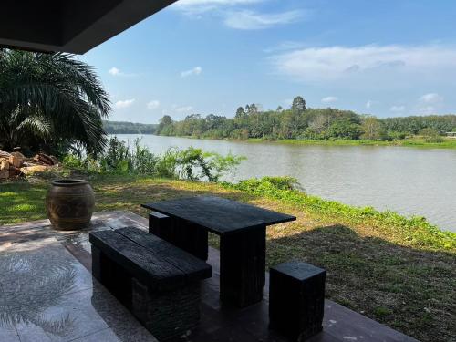 Landskap semula jadi dekat dengan rumah percutian