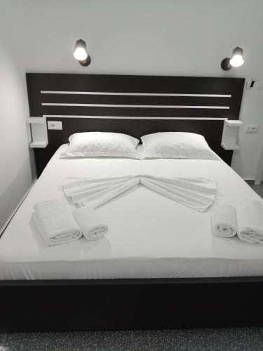 Gallery image of Hotel Villa Ruci in Ksamil