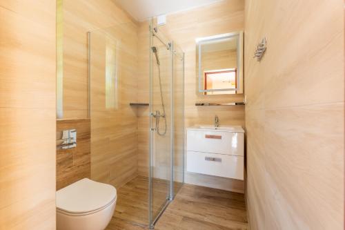 Ένα μπάνιο στο Majka