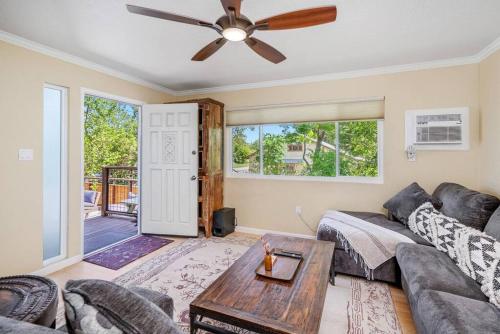 Et opholdsområde på Sommelier's Getaway- 10 mins from SLO & wineries