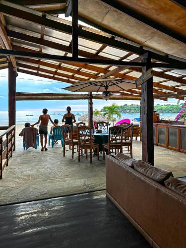 Restoran atau tempat lain untuk makan di CASA DEL MAR