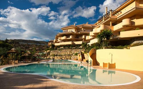 Aloha Hill Club LLuxury 5 Star Golf Resort Near Puerto Banus and Marbella
