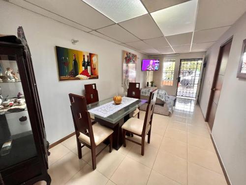 Istumisnurk majutusasutuses Casa amplia cerca a UKUMARI parque CONSOTA y excelentes restaurantes