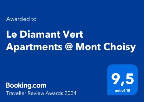 un panneau bleu avec les mots le démentievent apartments and monthcharity dans l'établissement Le Diamant Vert Apartments @ Mont Choisy, à Mont Choisy