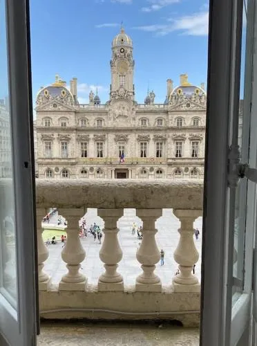 Collection Terreaux - No 4 Balcon sur place w AC photo 1