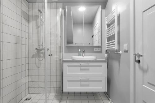 Ένα μπάνιο στο Charming apartment in Selfoss center