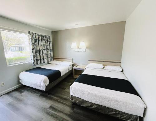 Ένα ή περισσότερα κρεβάτια σε δωμάτιο στο Motel 6-Holbrook, AZ