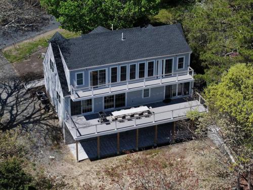 an aerial view of a large house with istg istg istg istg istg istg at 40 - 4BR Lakeview - Lakeside retreat near GJK View in Yarmouth