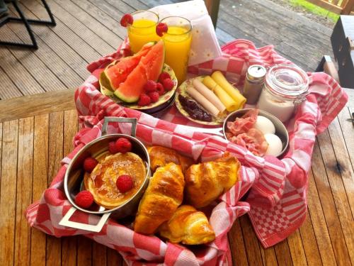 Jídlo v apartmánu nebo okolí