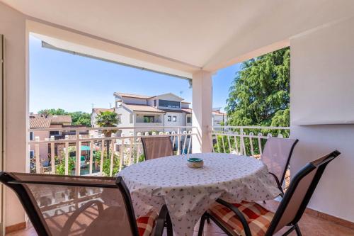 Apartment Ana with Terrace & Pet-friendly