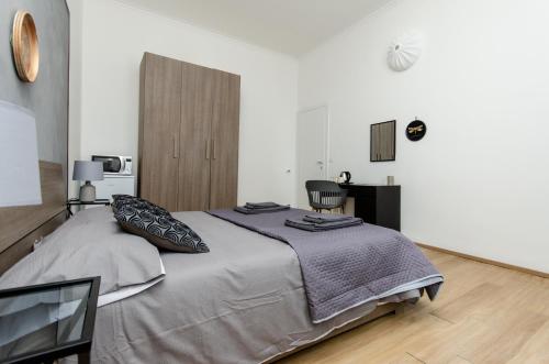 Grey Room
