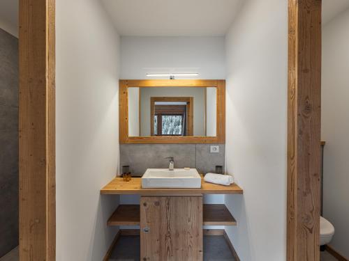 A bathroom at Bois Colombes n°5 - Chalet - BO Immobilier