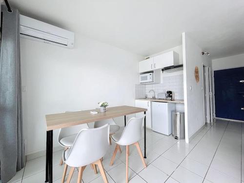 3319-appartement à 200m de la plage