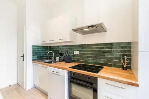 T2 Cocoon in the heart of Cours Julien | By Airnest