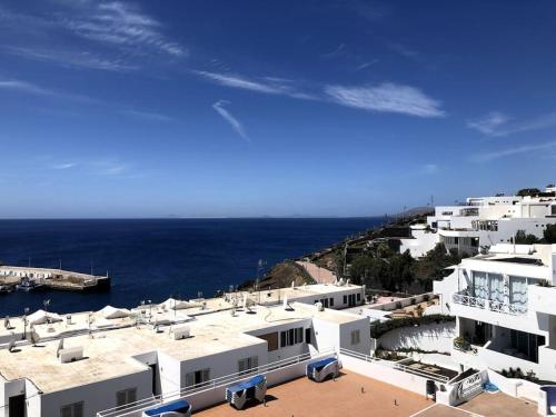 Studio Azul - ideal location, panoramic sea views