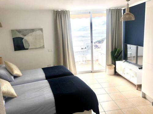 Studio Azul - ideal location, panoramic sea views