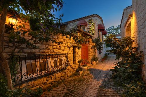 Gallery image of Alacati Eski Ev Hotel in Alacati