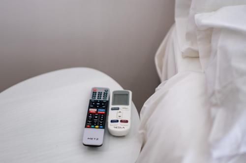 Una cama o camas en una habitación de 舒适漂亮的休闲公寓