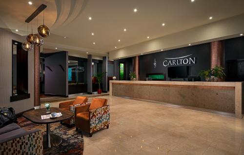 Ruang duduk di Carlton Hotel Blanchardstown