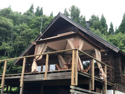 a house that is being constructed with wood at 天空リゾートヴィラのらのら in Mure