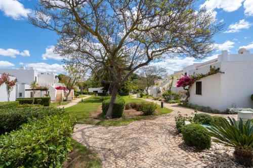 Albufeira Balaia Golf Vilage 5 With Pool by Homing