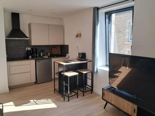 Studio indépendant gare hôpital Naval Group