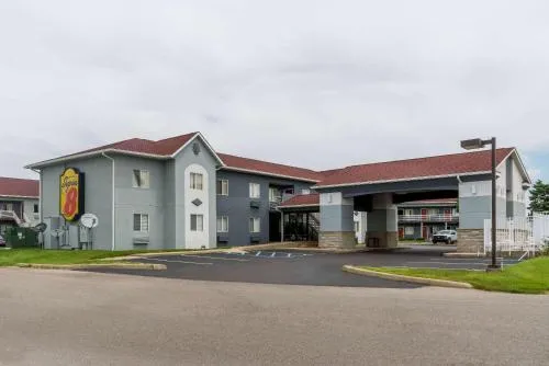 Super 8 by Wyndham Indianapolis/NE/Castleton Area in Carmel
