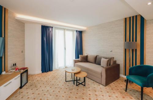 Zona de estar de Hotel Montenegro