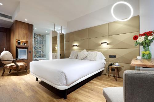 Hotel SB Glow Sup Image